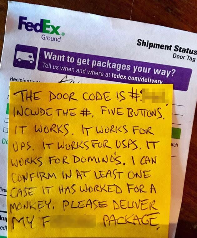 The fed-up customer left a note for the delivery driver. Photo: Imgur