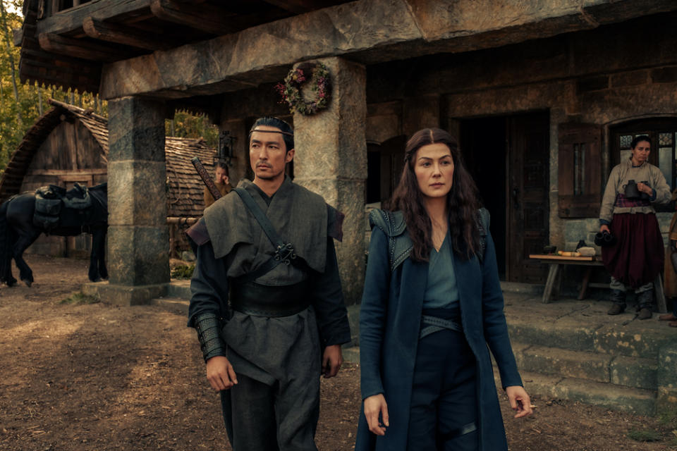 Daniel Henney and Rosamund Pike in “The Wheel of Time” - Credit: Jan Thijs / Amazon Prime Video