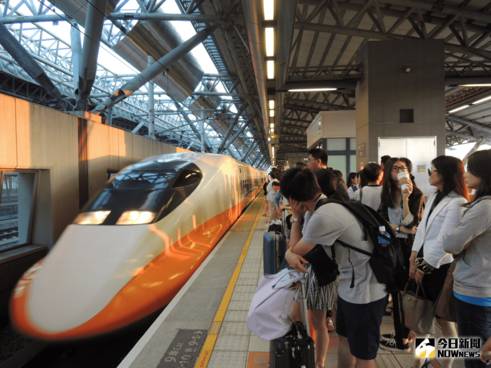 ▲台灣高鐵第 5 億名幸運旅客預計 23 日誕生，可獲得 1 年不限區間、無限搭乘的紀念年票。（圖／NOWnews資料圖片）