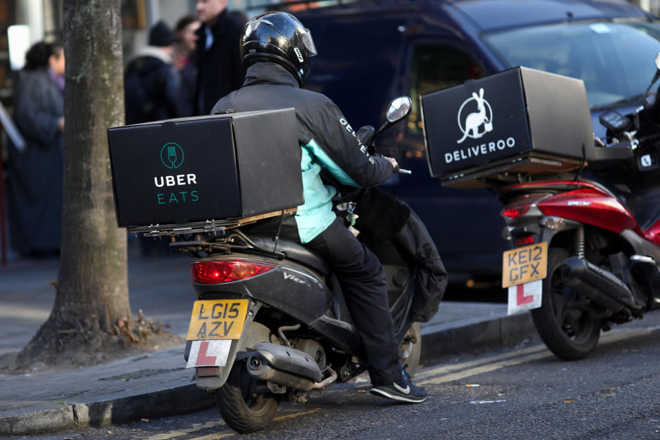 Trabajador de Uber Eats. Foto de DigitalTrends.