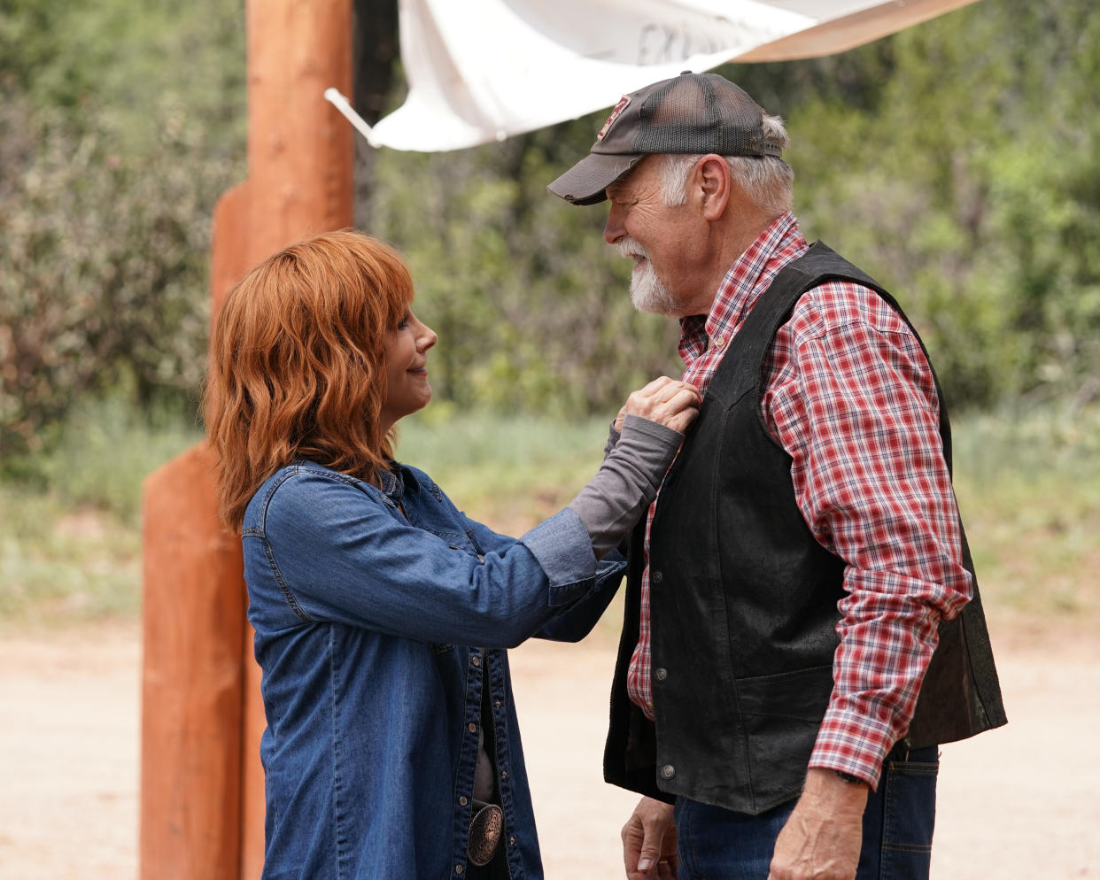 Reba McEntire and Rex Linn on ABC's 'Big Sky: Deadly Trails.' (Photo: Michael Moriatis/ABC via Getty Images)