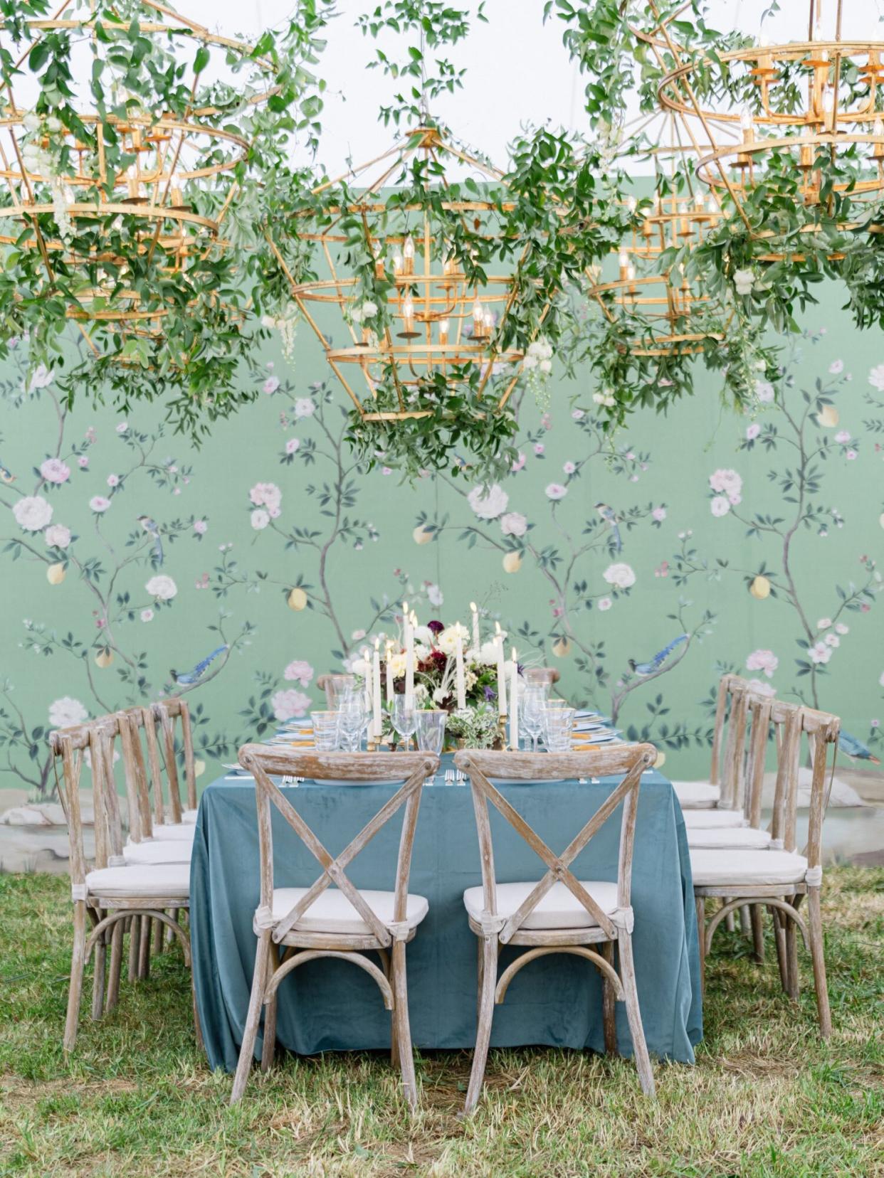 reception dining decor