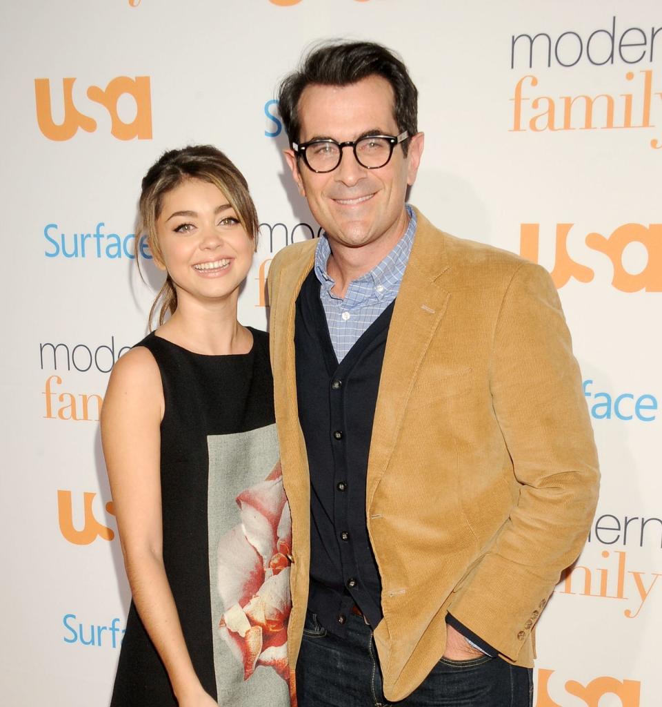 Closeup of Sarah Hyland and Ty Burrell