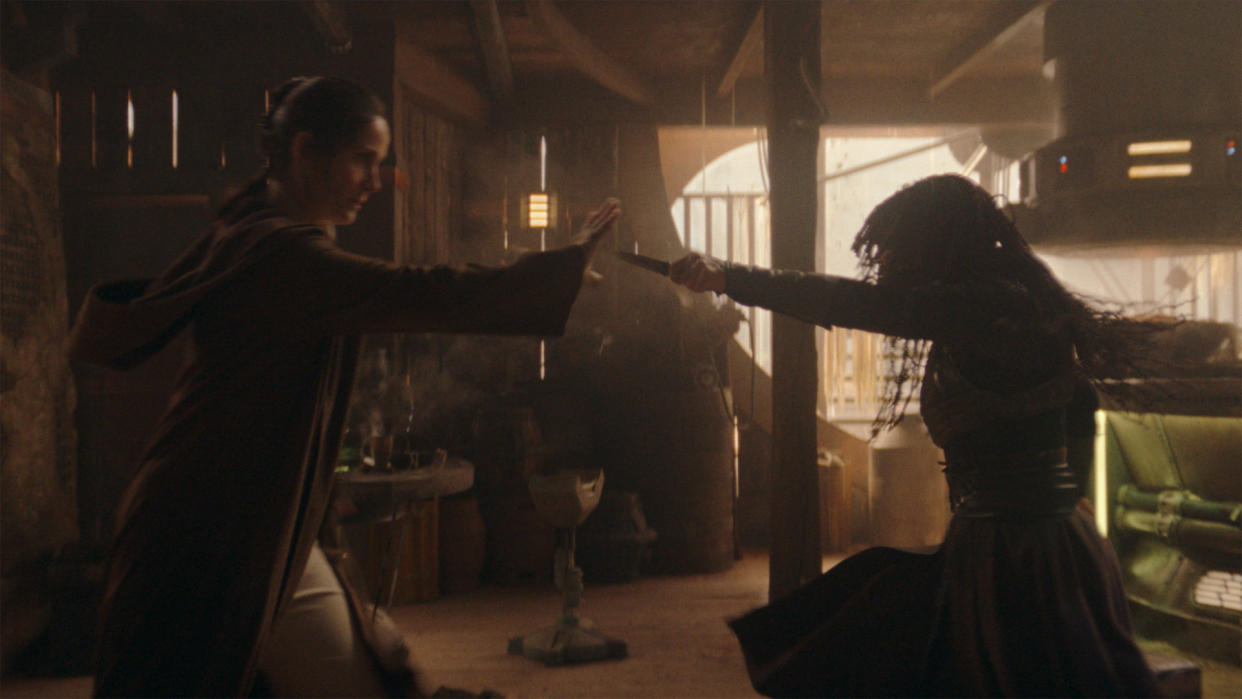  Jedi Master Indara (Carrie-Anne Moss) fights Mae (Amandla Stenberg) in new Star Wars show The Acolyte. 