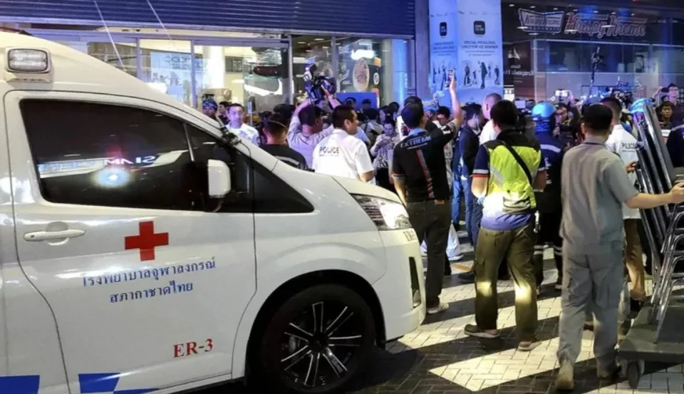 位於曼谷市中心的暹羅百麗宮3日下午約4點多傳出槍響，槍擊事件造成2人死亡和5人受傷，2名死者分別為中國大陸籍和緬甸籍。
