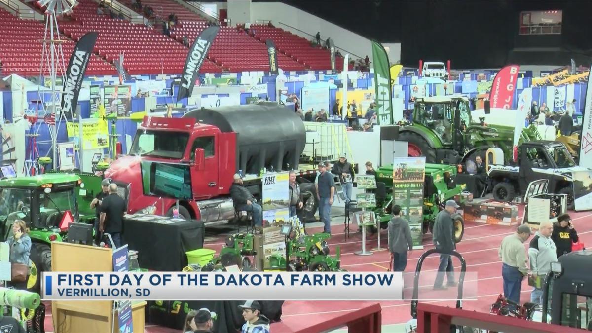 First Day Of The Dakota Farm Show