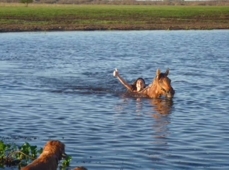 María y los caballos. Creó con una socia un centro de monta criolla llamado “La Yunta”, donde tratan de transmitir el amor a los caballos y que no se pierda la costumbre criolla