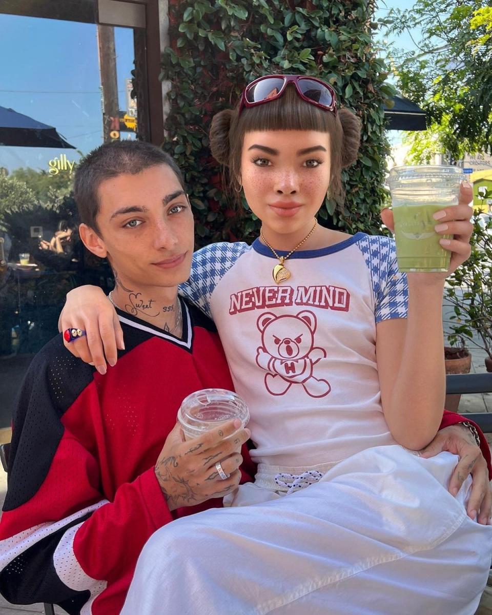 Lil Miquela and real life boyfriend Nic Killian (@lilmiquela)