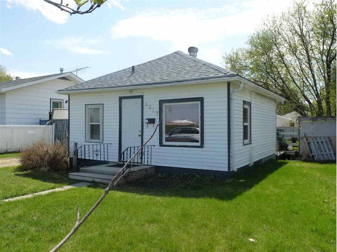 <p>No. 18: <span>4517 47 Av.</span><br>Wetaskiwin, Alta.<br>$99,000<br>450 square feet<br>(Remax) </p>