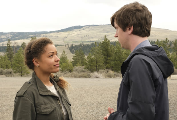 The Good Doctor 4x20 - Antonia Thomas and Freddie Highmore as Claire and Shaun