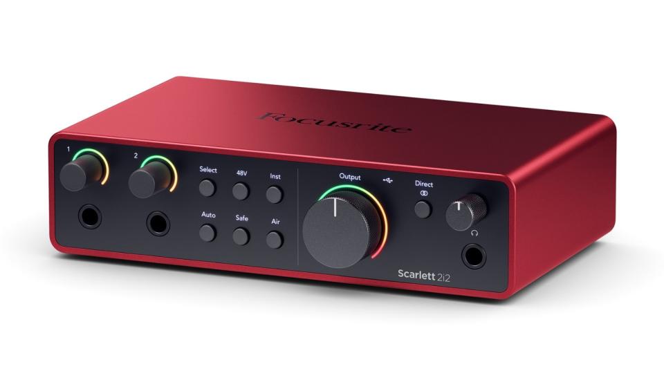 Focusrite Scarlett Solo 2i2 angled shot