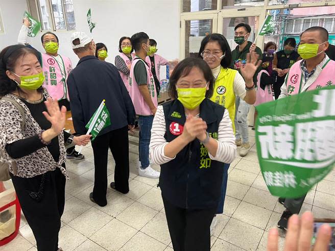 林佳龍新冠肺炎確診，由妻子廖婉如代為出席選舉行程。（王揚傑攝）