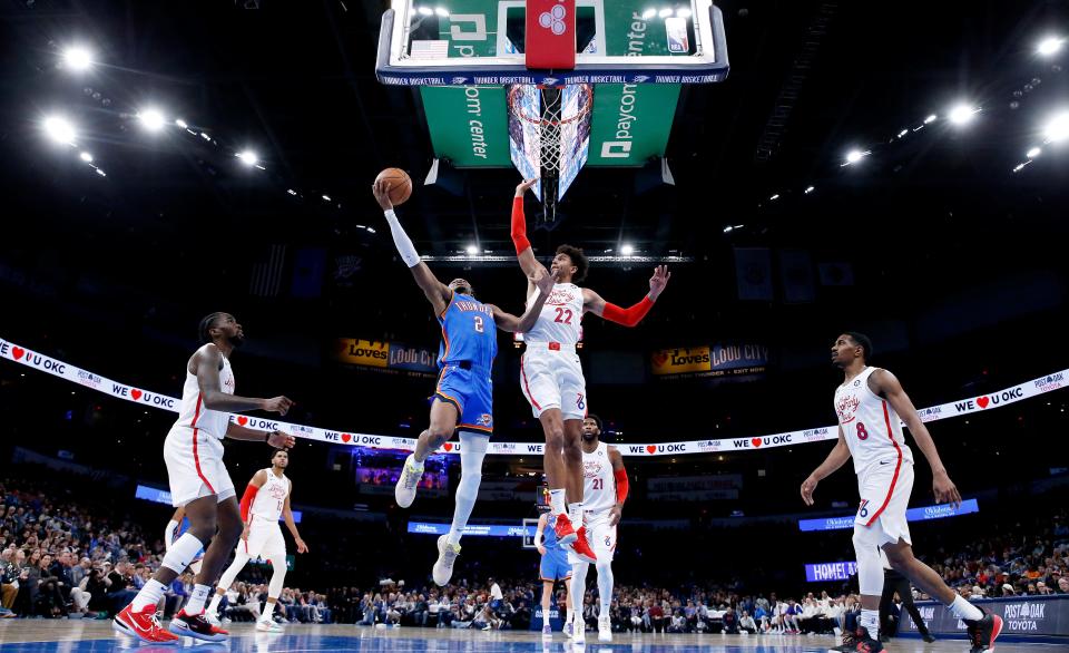 Oklahoma City's Shai Gilgeous-Alexander (2) goes up for a lay up on Dec. 31, 2022, at the Paycom Center.