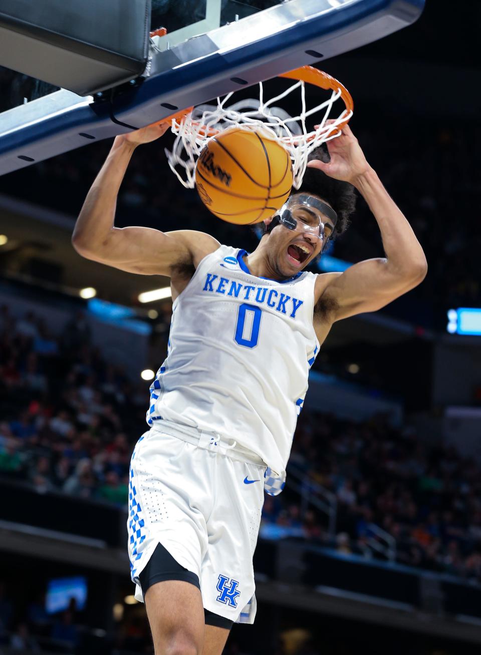 UK's Jacob Toppin (0) dunks against Saint Peter's during the NCAA Tournament at the Gainbridge Fieldhouse in Indianapolis, In. on Mar. 17, 2022.