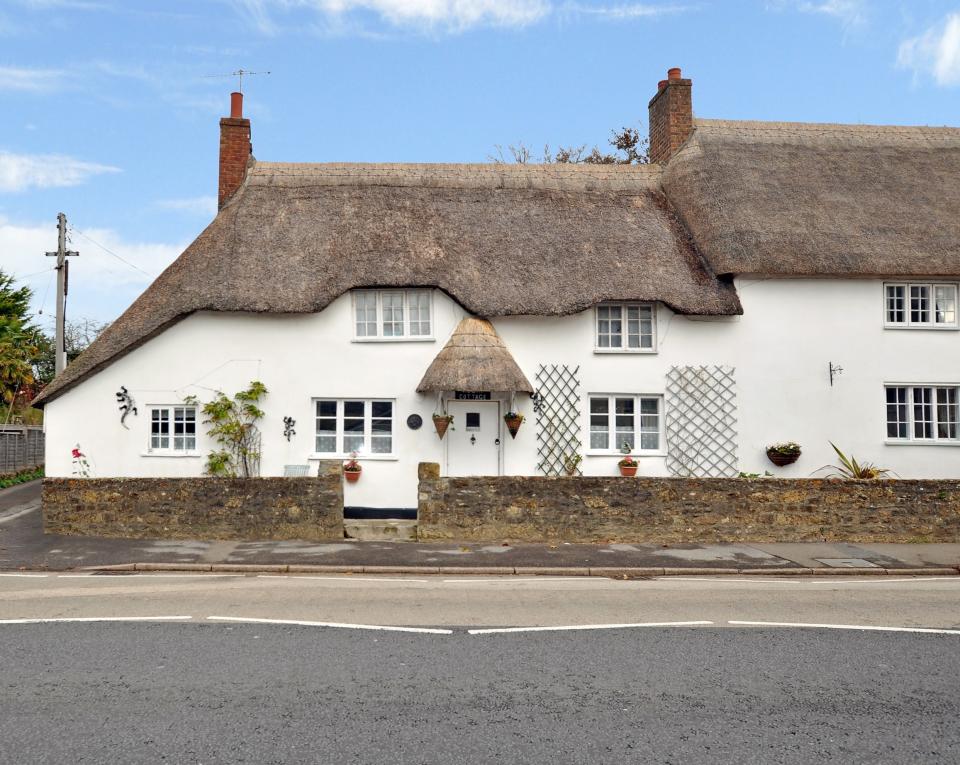 Chocolate box cottages bridport