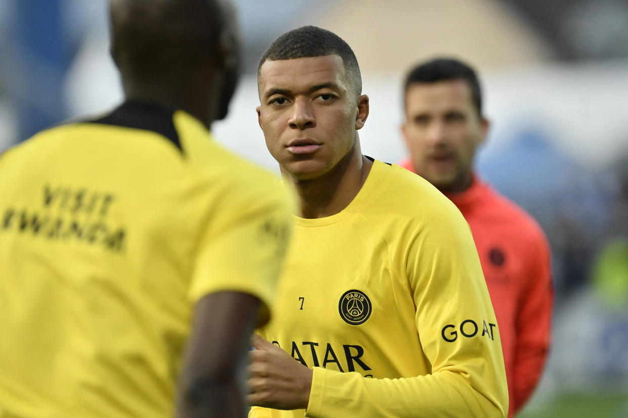 Kylian Mbappé ne figure pas sur la liste des joueurs du PSG qui participeront au Japan Tour 2023 selon la liste publiée par le club le 21 juillet 2023.