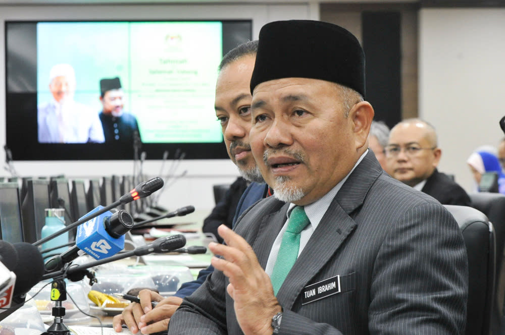 Tuan Ibrahim Tuan Man speaks to the media on his first day as environment minister in Putrajaya March 11, 2020. — Picture by Shafwan Zaidon