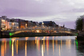 the hapenny  ha'penny  bridge   ...