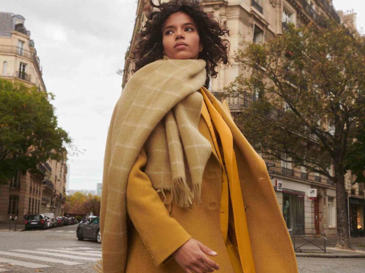 9 Ways to Wear a Blanket Scarf for Versatile, Cozy Style