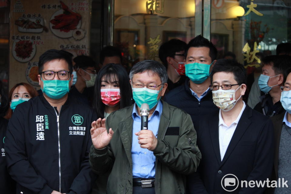 民眾黨今日於天然台湘菜館舉辦中央委員會春酒，黨主席柯文哲提出天然台論述。   圖：周煊惠 / 攝