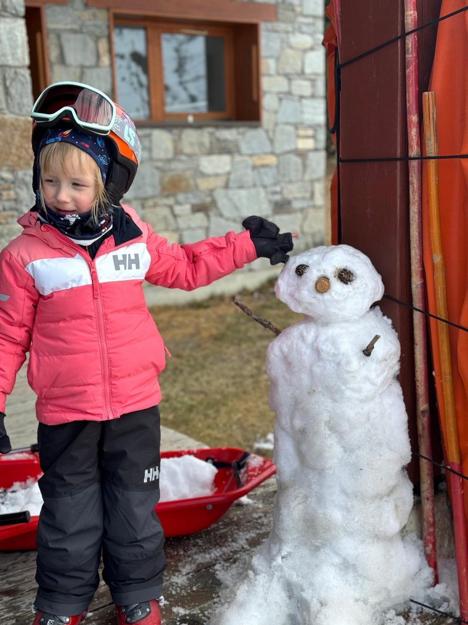 Leo and snowman