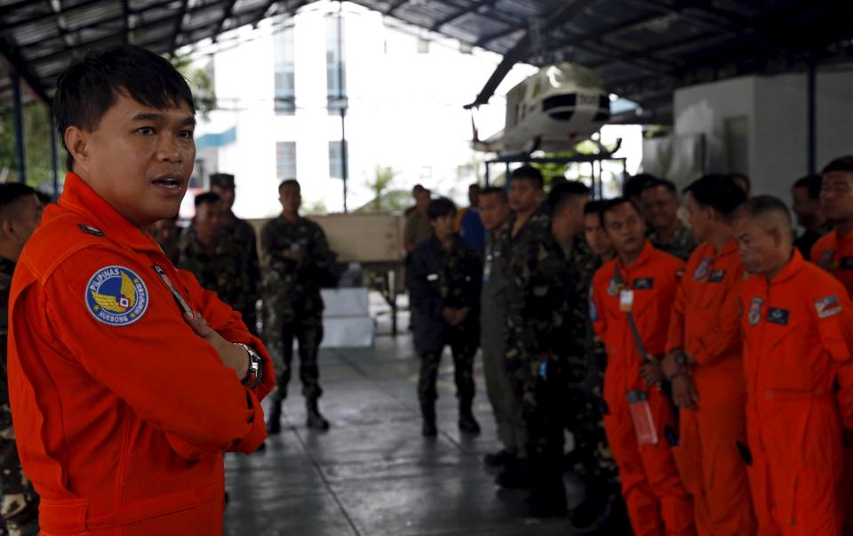 Typhoon Koppu pounds the Philippines