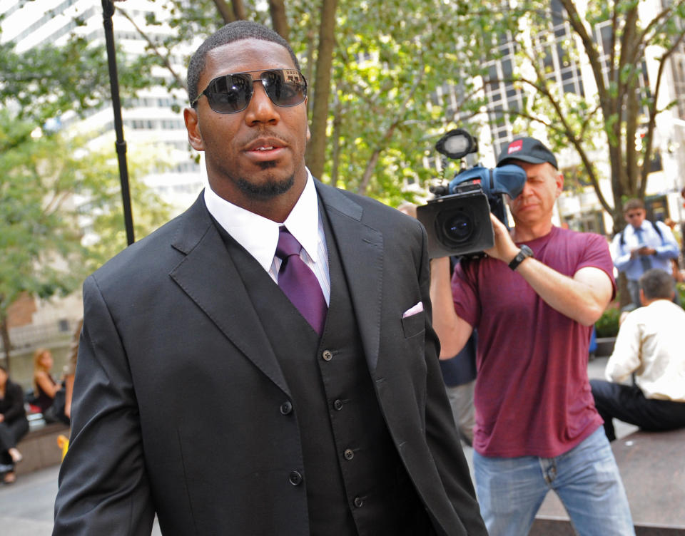 New Orleans Saints linebacker Jonathan Vilma arrives at the NFL football headquarters to meet with Commissioner Roger Goodell to discuss his suspension that was temporarily lifted, Monday, Sep. 17, 2012, in New York. (AP Photo/ Louis Lanzano)