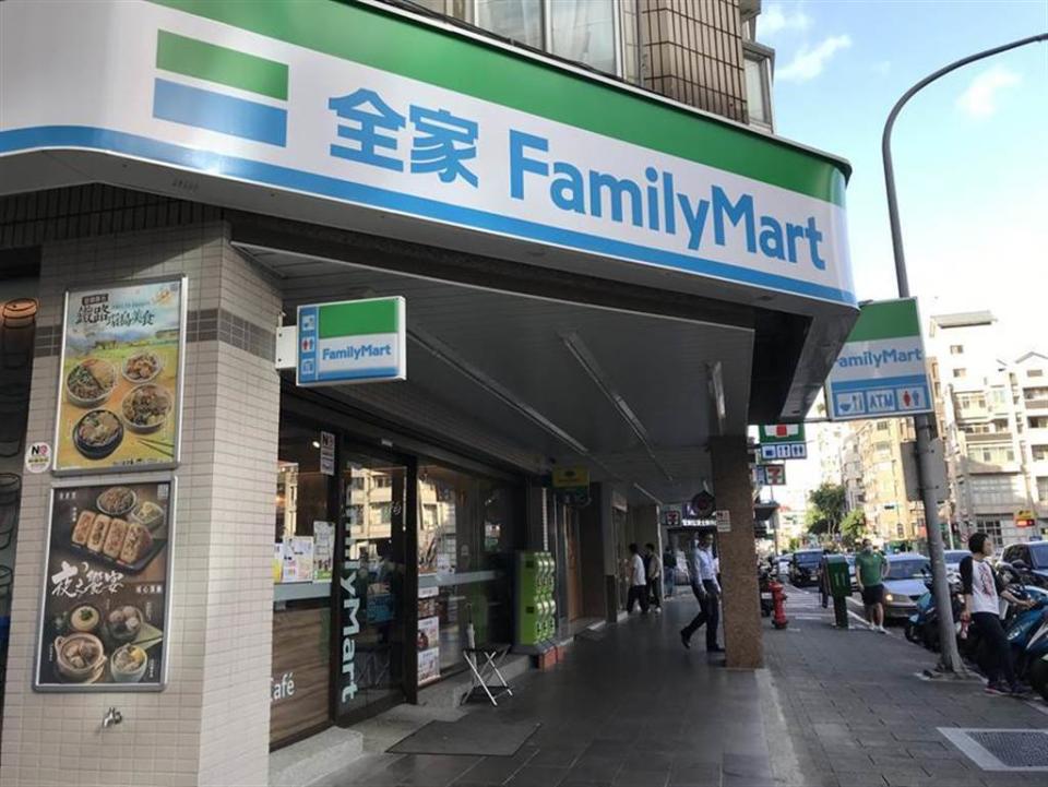 有網友好奇全家便利商店近年崛起之因。（報系資料照／劉馥瑜）