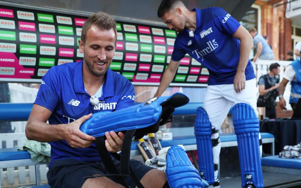 Harry Kane and Matt Doherty pad up - GETTY IMAGES