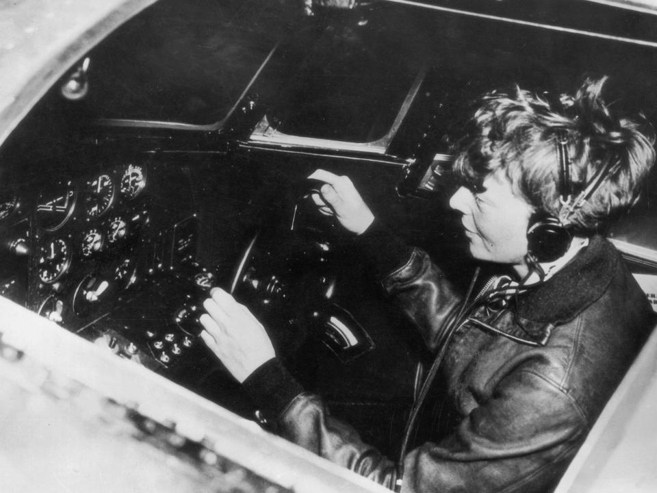 amelia earhart