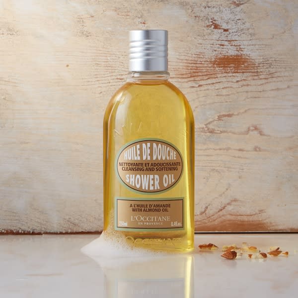 Cleansing And Softening Shower Oil With Almond Oil