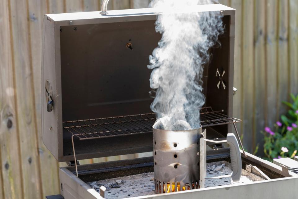 how to start a charcoal grill