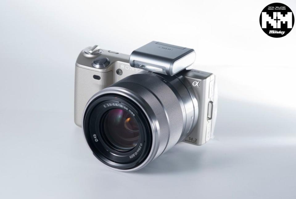 Sony NEX 5 Kit相機 $1,690