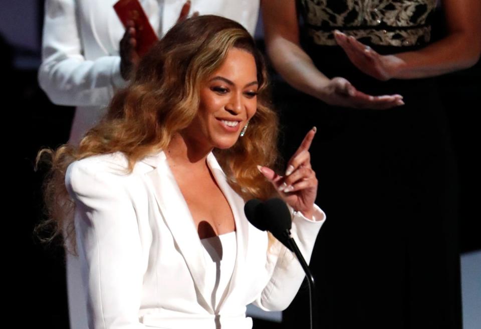 Beyonce reacts after winning the entertainer of the year award at the 50th NAACP Image Awards. (Reuters)