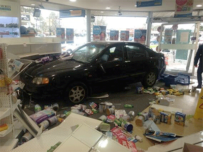 <p>Elderly driver slams into chemist</p>