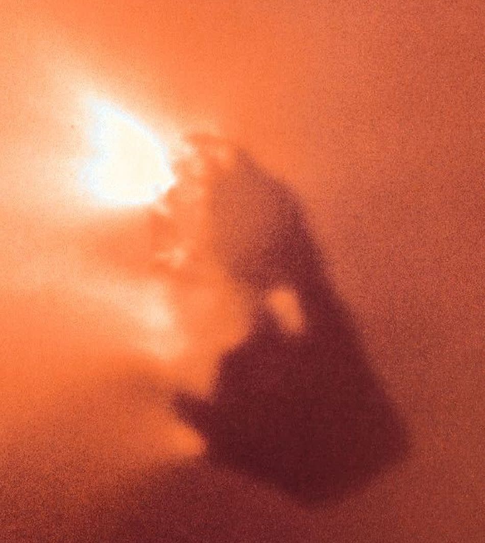 Fotografía real realizada por la sonda Giotto a 200 kilómetros de distancia del cometa Halley en 1986 | imagen NASA/ESA/Giotto