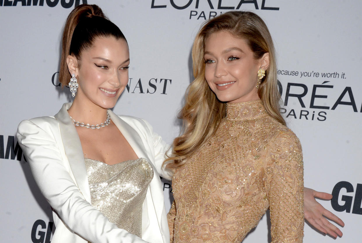 Bella und Gigi Hadid haben ein ganz besonderes Covershooting für die „Vogue“ absolviert. (Bild: AP Photo/Star Max)