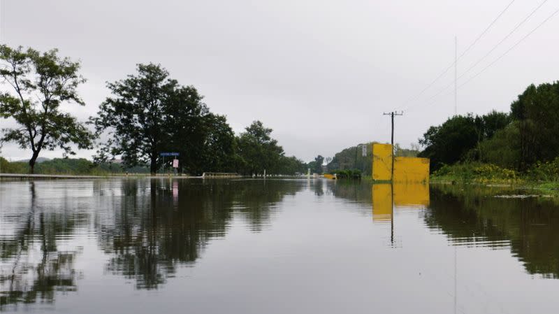 Heavy rain, flash flooding batter Australia's east coast