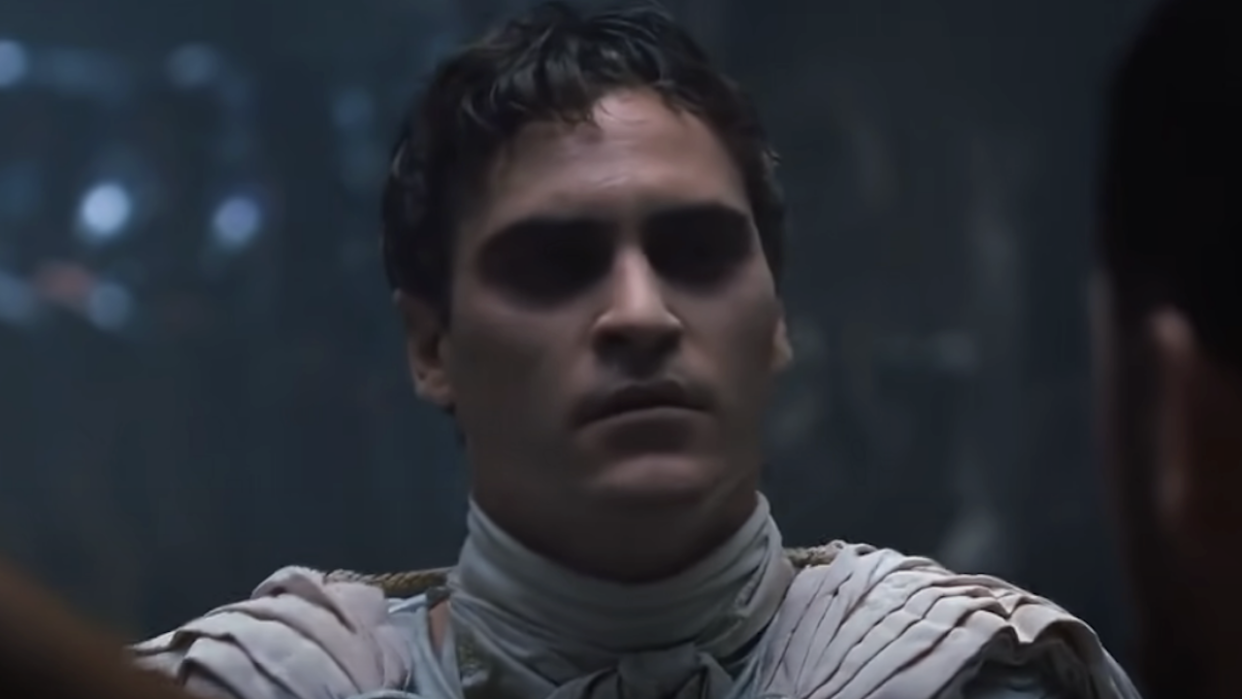  Joaquin Phoenix in Gladiator. 