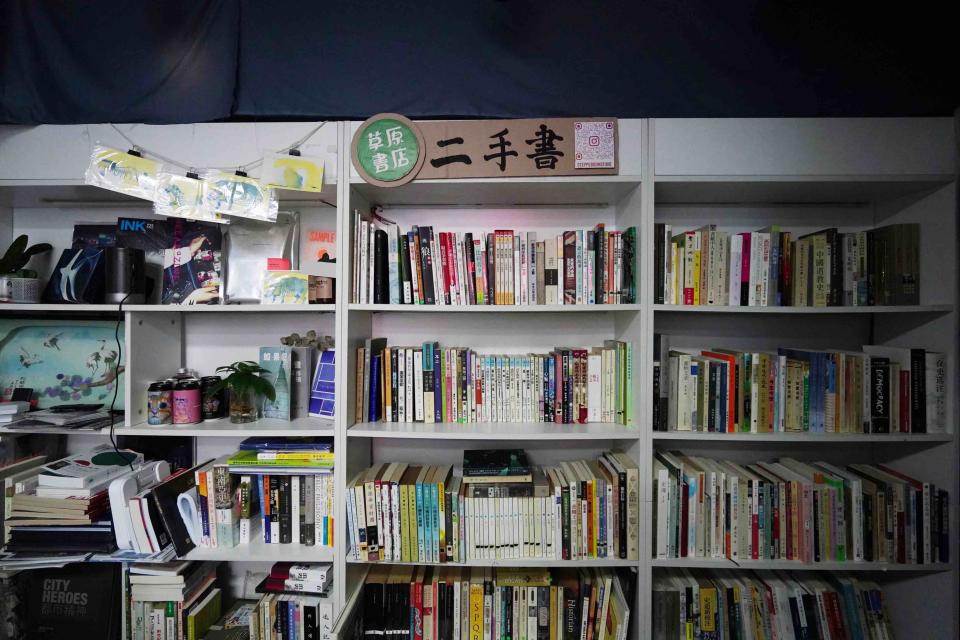 「書少少」麻雀雖小但功能多多，當中有二手書櫃、漂書櫃和自由定價書櫃，任讀者根據個人需要選擇。