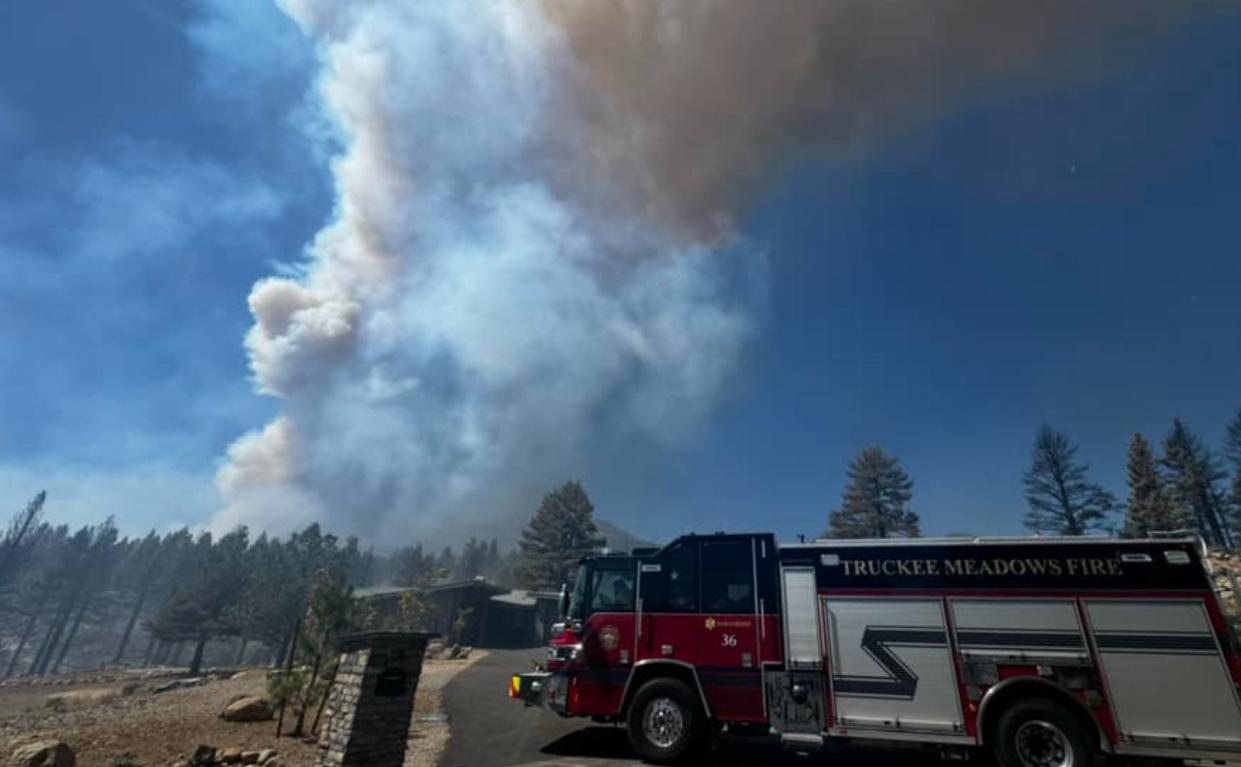 A massive fire that burned nearly 6,000 acres in western Nevada forced a herd of horses to safer ground, and their excursion was captured on video.