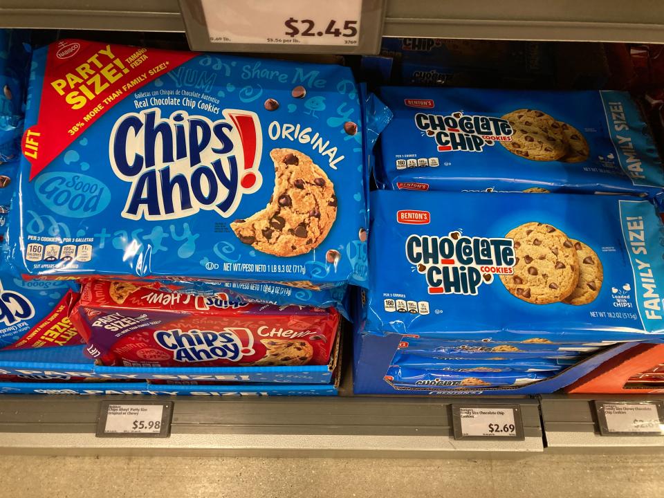 Chips Ahoy chocolate chip cookies next to Aldi's store brand of cookies