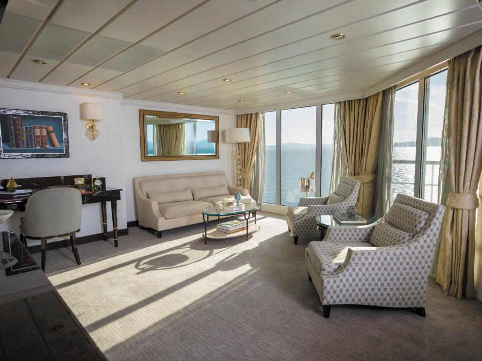 A suite on the Seven Seas Mariner.