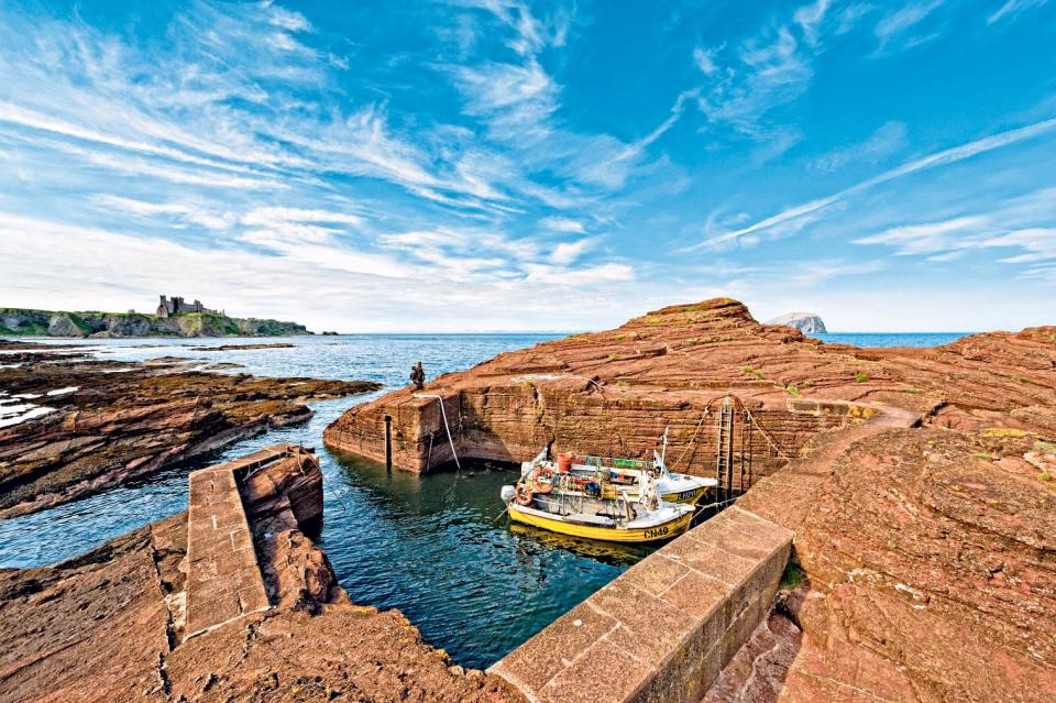 Britain's smallest harbour, Seacliff in East Lothian - Credit: Clearview / Alamy Stock Photo