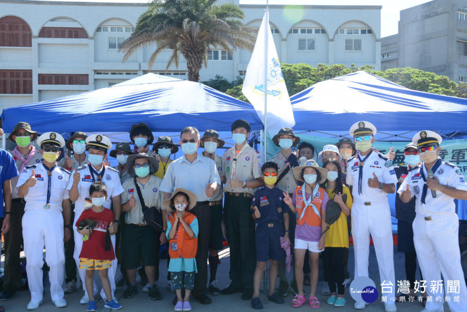 海童軍澎湖跳島露營開訓　賴峰偉勉發揮童軍精神