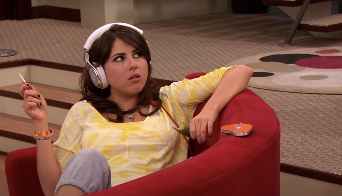 Nickelodeon Refused to Cut 'Sexualized' 'Victorious' Scene, Daniella Monet  Says