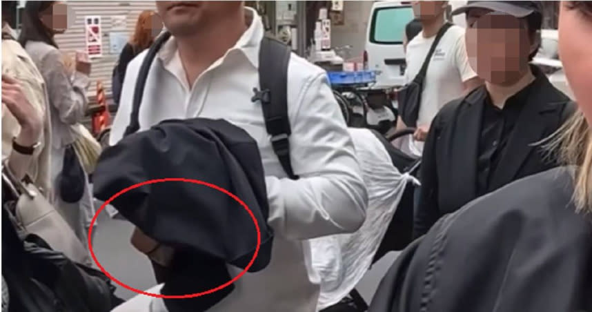 巴西一對旅遊Youtuber夫妻，近日前往東京知名觀光景點築地市場拍攝影片時，意外拍下竊賊的犯案鐵證。（圖／擷取自Threads／vousemvolta）