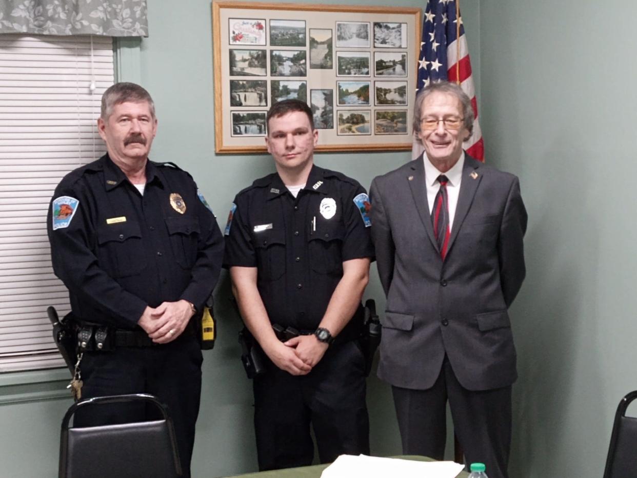 Forrest Erway took the oath of office as a new Hawley police officer at the March 13, 2024, council meeting. From left are Chief Daniel Drake, Patrolman Erway and Mayor John Nichols.