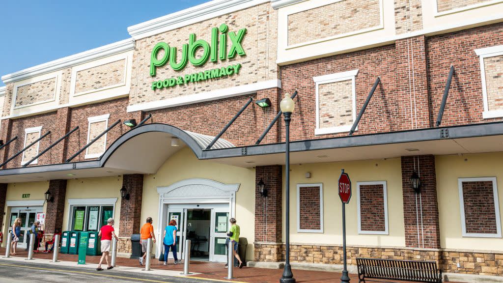 port st lucie, florida, tradition village center, publix grocery store, customers entering