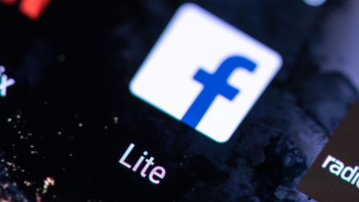 Facebook Lite funktioniert auch auf älteren und günstigen Android-Smartphones. Foto: Silas Stein